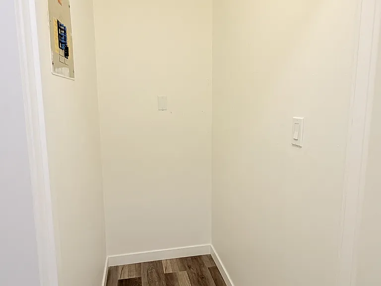 1985 Westcott Rd #302 — Photo 12