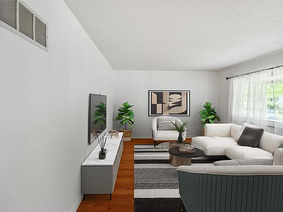 3rd image of 2620 Mockingbird Ln