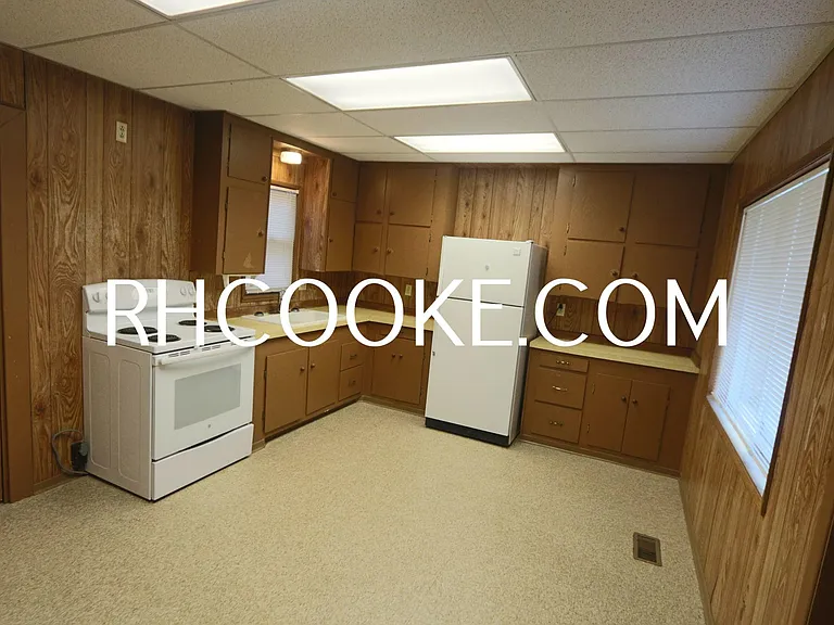 2402 W Bridge Ave #1 — Photo 6