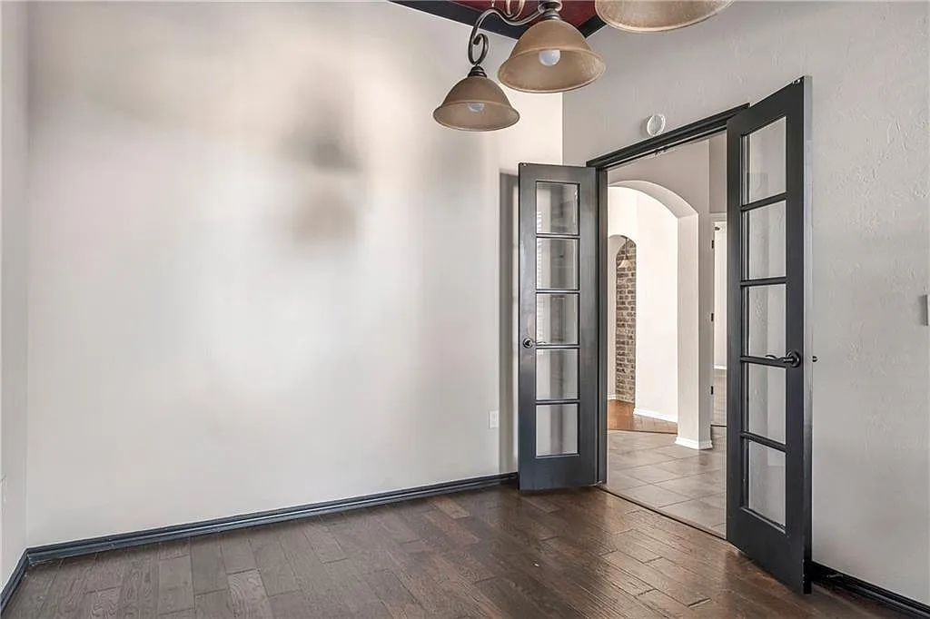 3 bed, 1840 sqft, $2,100 — Photo 3