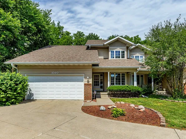 1560 Castlegar Ct, Pleasant Hill, IA 50327