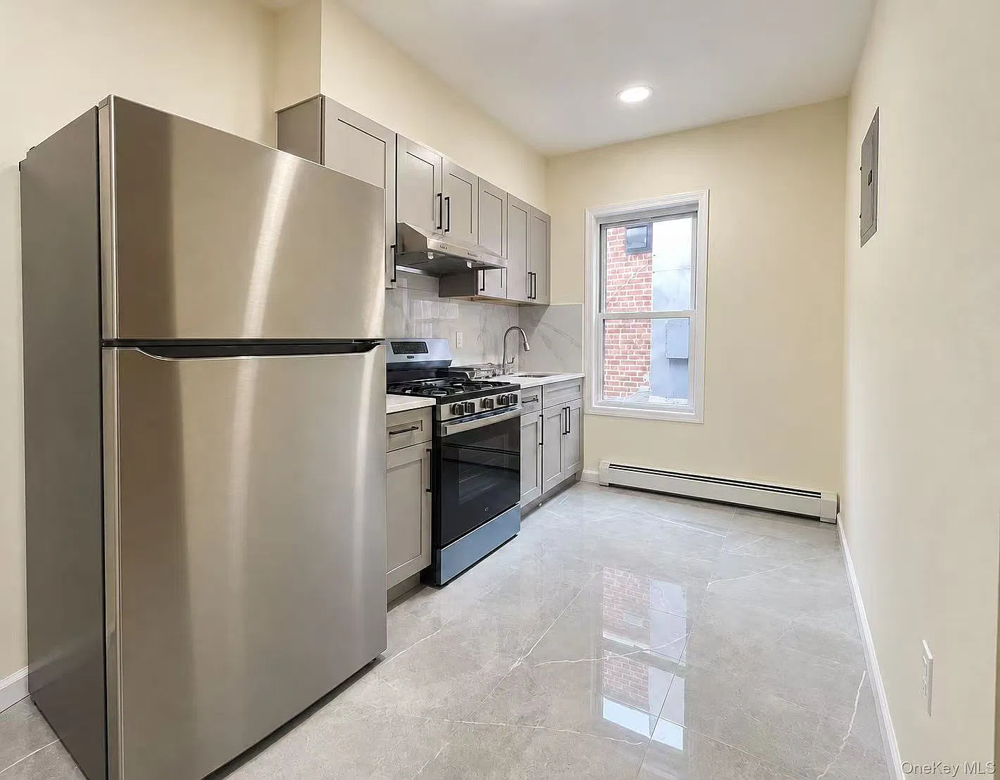 1006 Jericho Tpke — Photo 1