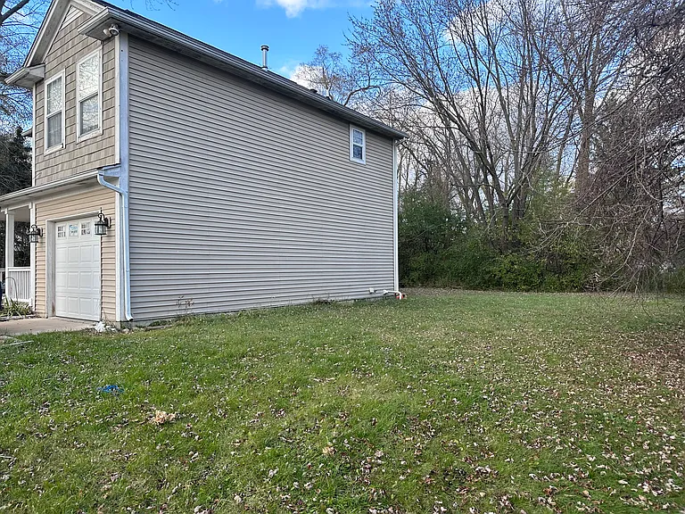 G3430 Mackin Rd — Photo 4