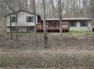 39 Blackswoods Rd, Freedom, PA 15042