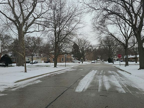 4th image of 412 Ashland Ave
