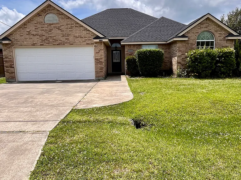 5415 Westmeadow Ln — Photo 1
