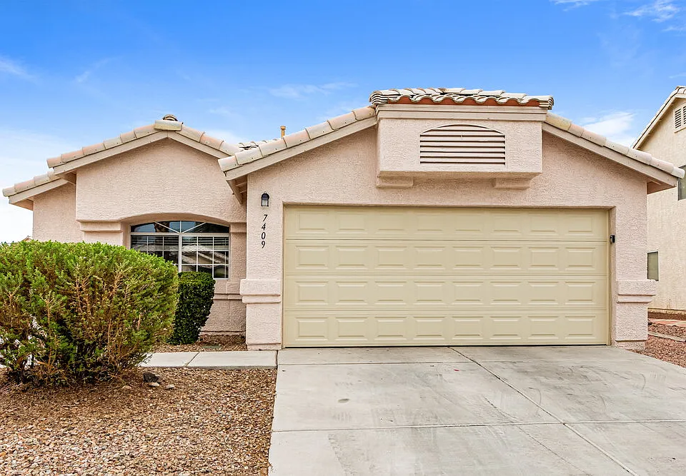 7409 Hickory Hills Dr