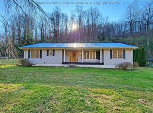 7480 Camp Creek Rd, Julian, WV 25529