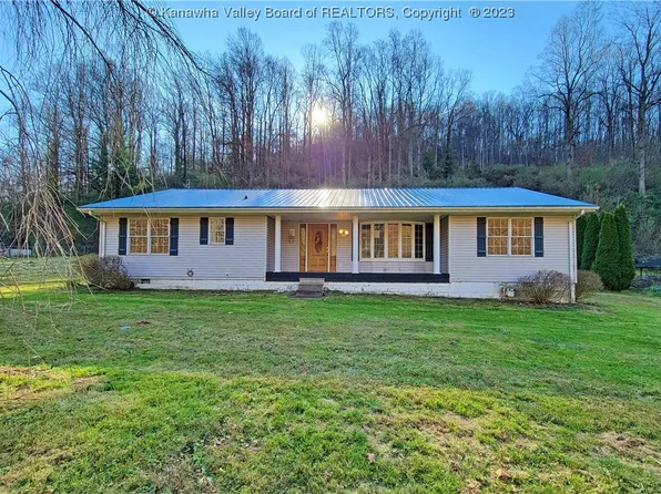 7480 Camp Creek Rd, Julian, WV 25529