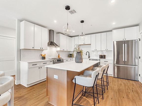 3rd image of 20 Audubon Way #202