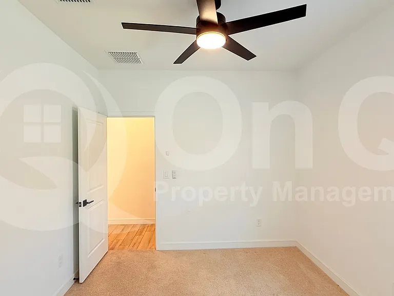 3026 W Straight Arrow Ln — Photo 16
