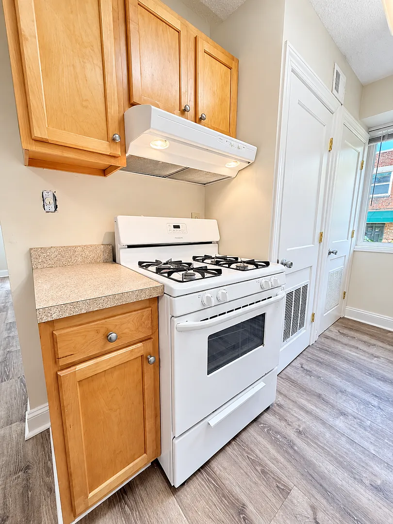 Dawson Avenue Apartments- 1202DA — Photo 4