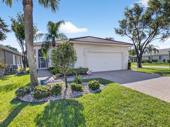 8074 Bellafiore Way, Boynton Beach, FL 33472