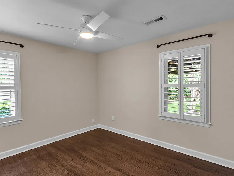 1225 Winston St — Photo 14