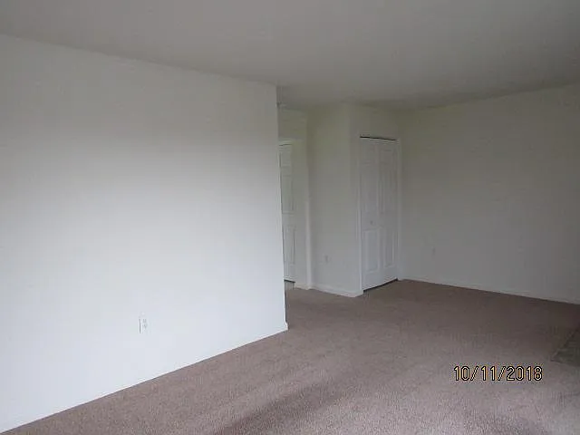 318 Sunset Dr. - 318 — Photo 3