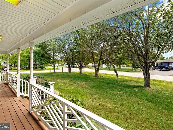 5th image of 9901 Bethwood Dr