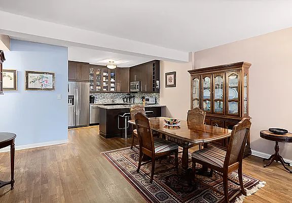 4th image of 402 E 90th St APT 3A