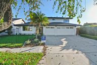 Glenroy Dr-S2011-001.jpg