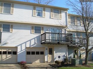 103 Quaker Ridge Dr, Akron, OH 44313