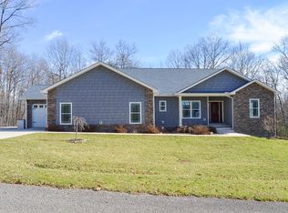 380 Mountain Preserve Pkwy, Crab Orchard, TN 37723