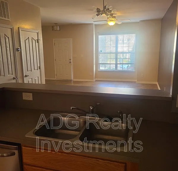 12623 Shuman Ln — Photo 6