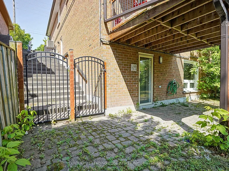 61 Garden St #LOWER — Photo 3