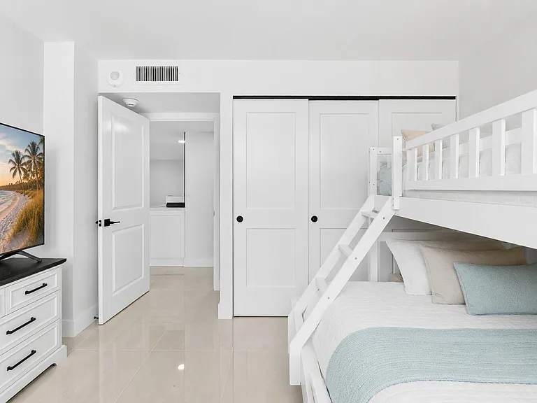 5600 N Flagler Dr #207 — Photo 26