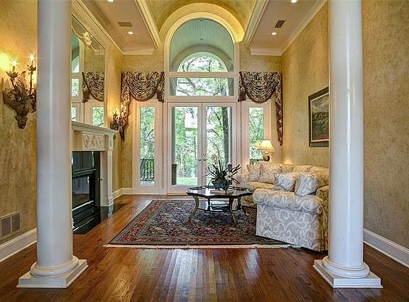 5th image of 524 Wales Ct