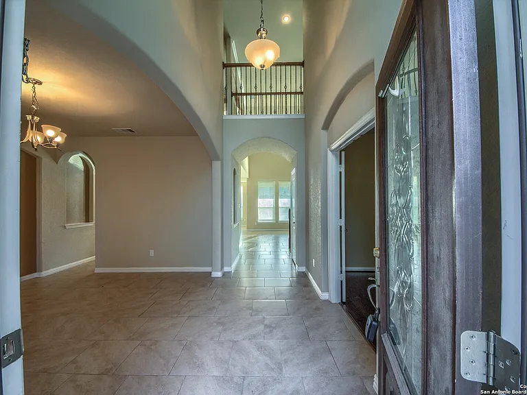 714 Raceland Rd — Photo 3