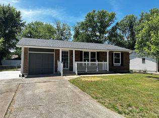3 Parkdale Ln, Saint Peters, MO 63376
