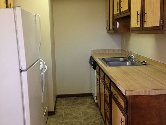 4th image of 617 S 19th St APT 1