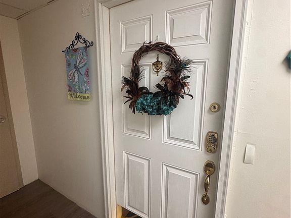 3rd image of 2106 Kanawha Blvd E APT 623