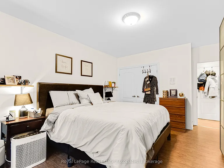 48 Mississauga Rd N #1 — Photo 20