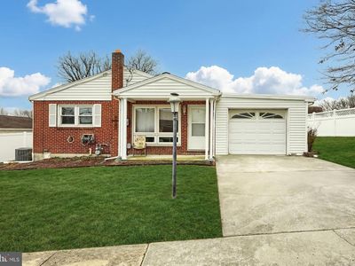 8 Cedarlyn Dr, York, PA, 17408