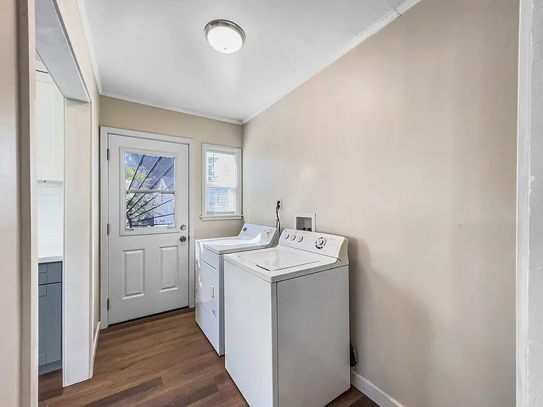 2332 Westwood St — Photo 4
