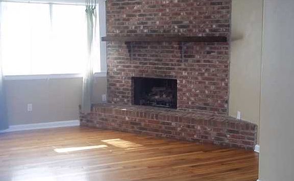 5th image of 208 Greenbrier Dr