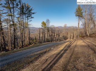 Wr 41 Clouds Rest Dr, Banner Elk, NC 28604