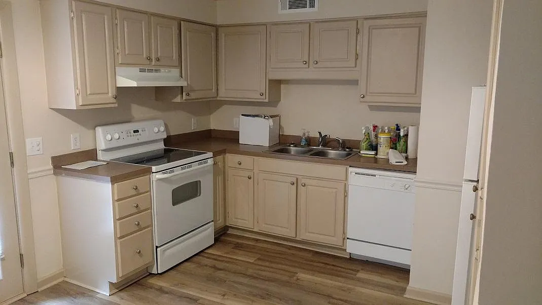 2201 W Jody Rd — Photo 3