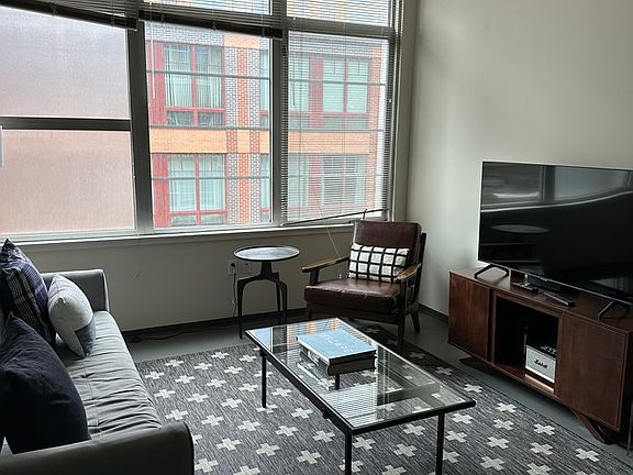 3rd image of 155 E Berkeley St #513D