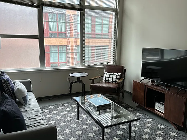 155 E Berkeley St #512 — Photo 3