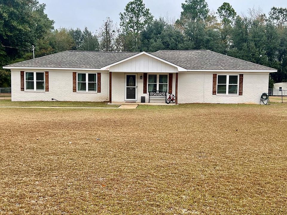1st image of 121 Country Dr