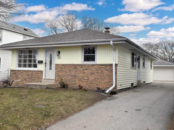 1204 South 89th STREET, West Allis, WI 53214