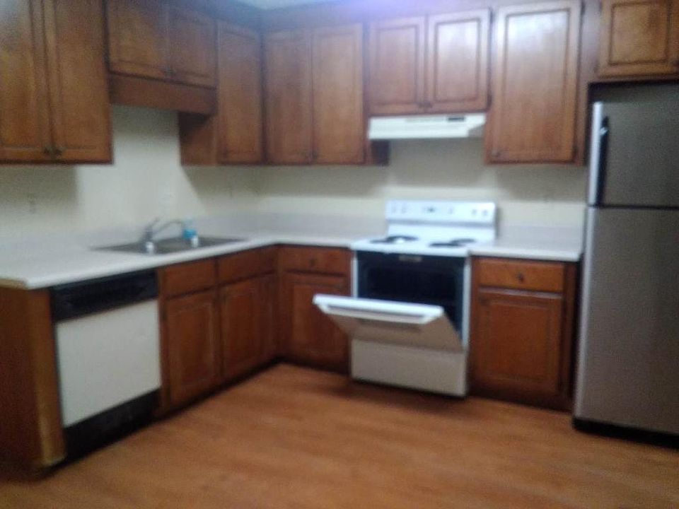 1st image of 121 Woodland Dr #C