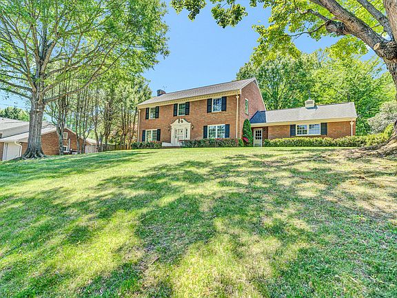 5th image of 3114 Clearview Dr