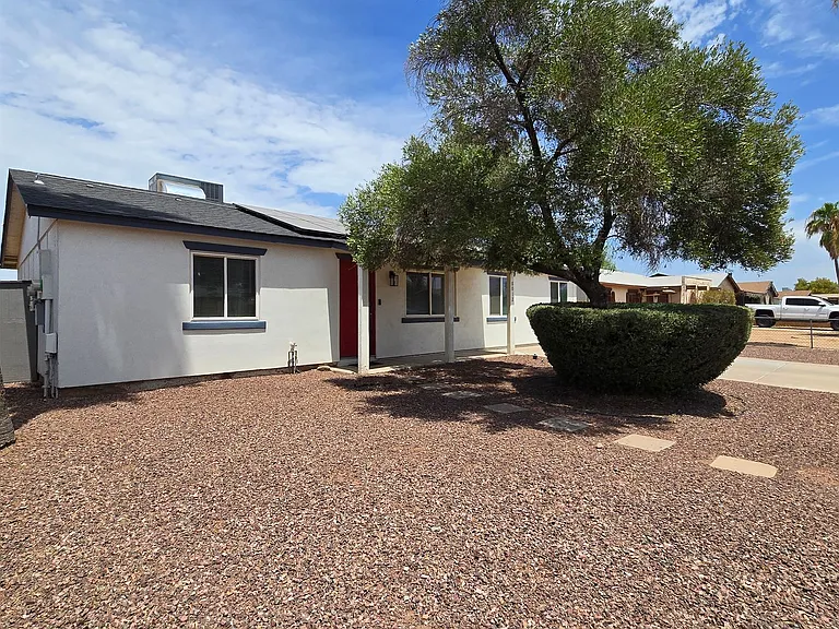 8012 W Highland Ave — Photo 4