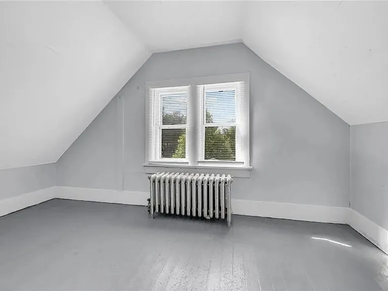 628 Parkway Dr — Photo 5