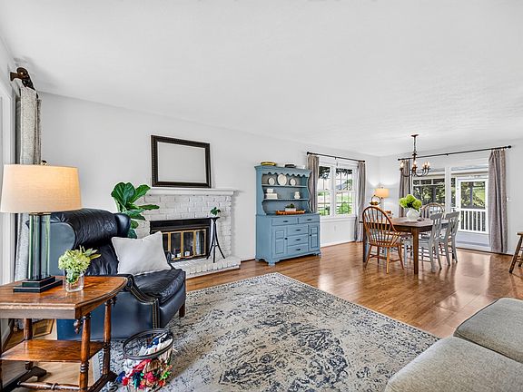 3rd image of 718 Weaver Ave