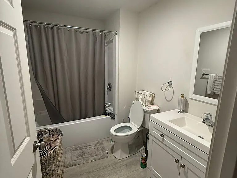235-239 Barnstable Rd — Photo 7