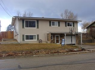 1206 Rangeview Ave, Saratoga, WY 82331