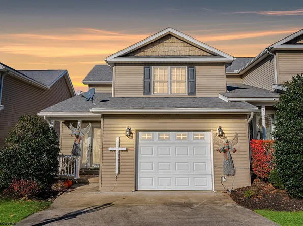 5 Kaylan Dr, Morgantown, WV 26508